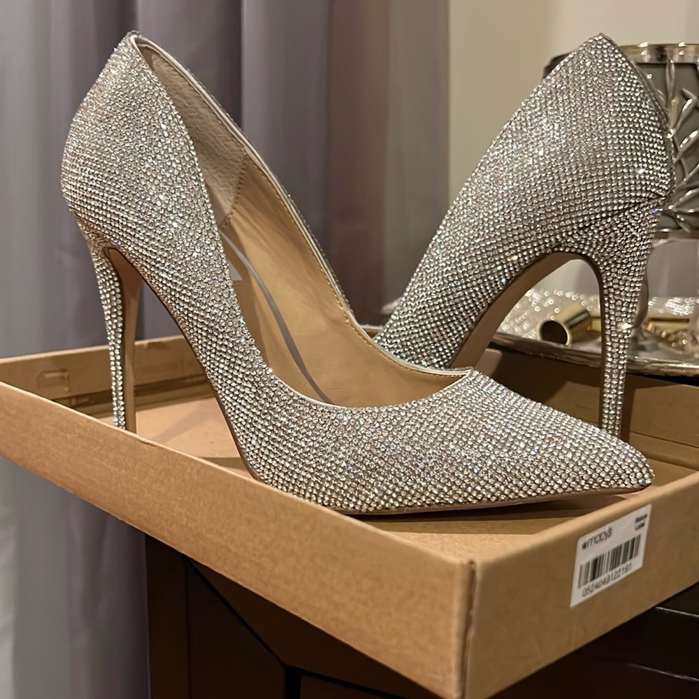 Steve Madden Daisie Crystal pumps,size 7, used (1 time)